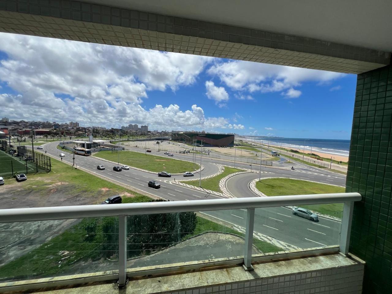 Studio 304 Salvador, Fantástico, com Vista Mar, no Bairro de Jardim Armação, a 300m do Novo Centro de Convenções de Salvador - CCS e do Parque dos Ventos