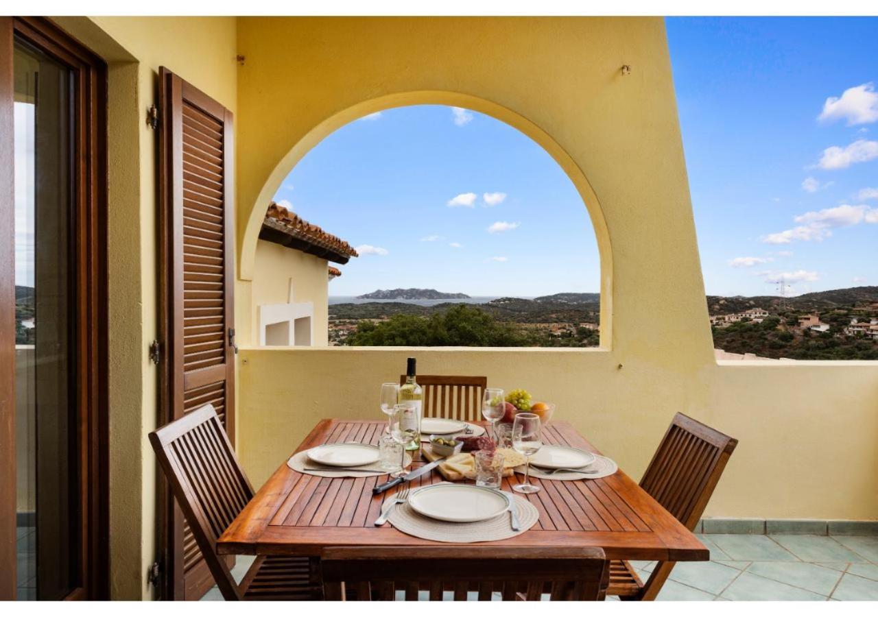Villa Laura - Elegant Sea View Retreat view 2