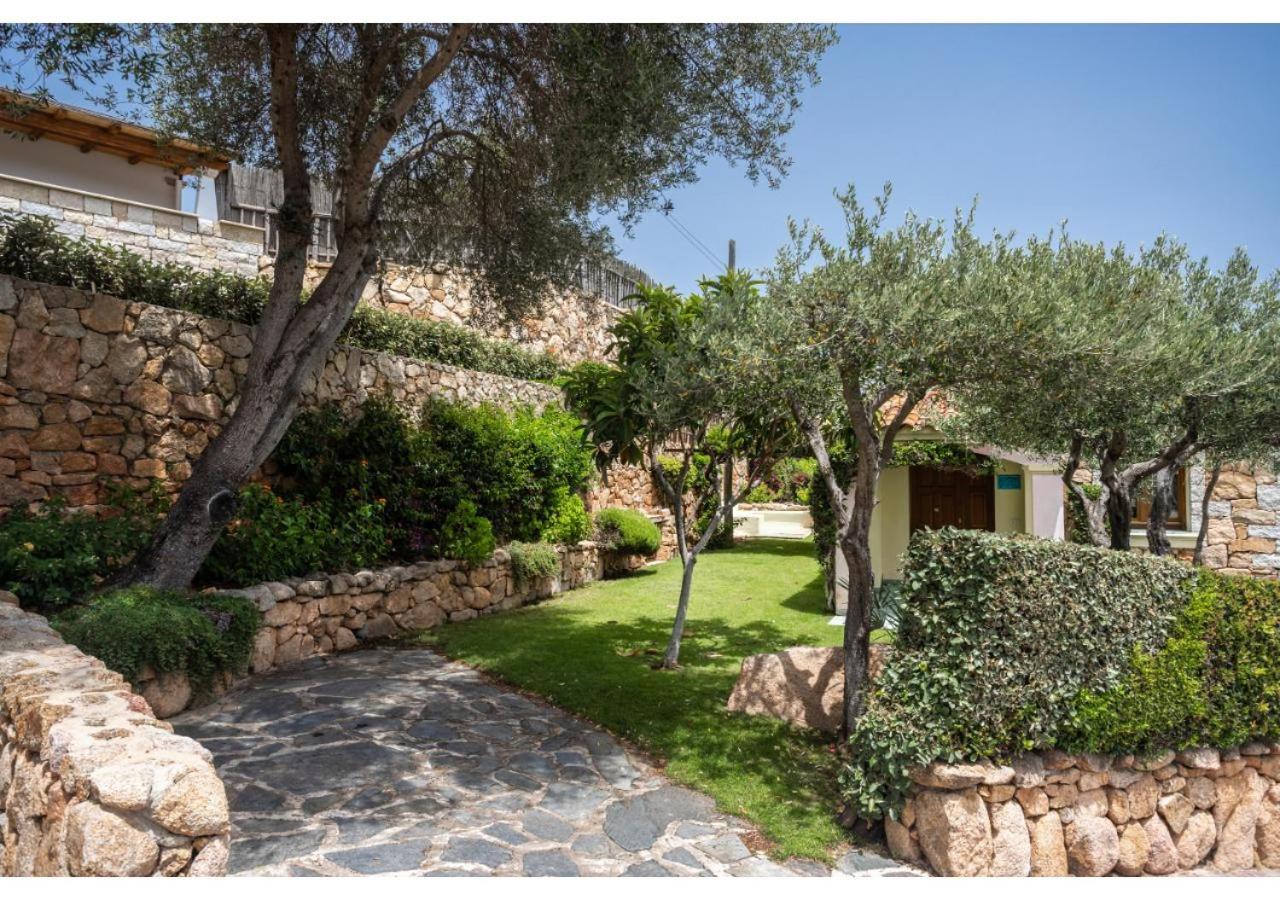 Villa Laura - Elegant Sea View Retreat view 5