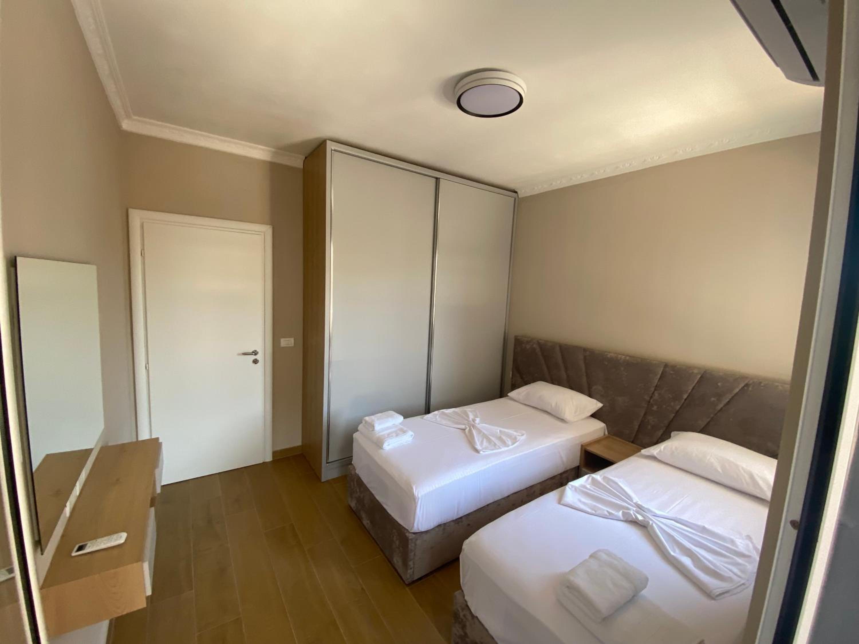 Aleks Lungo Mare Vlore Apartment