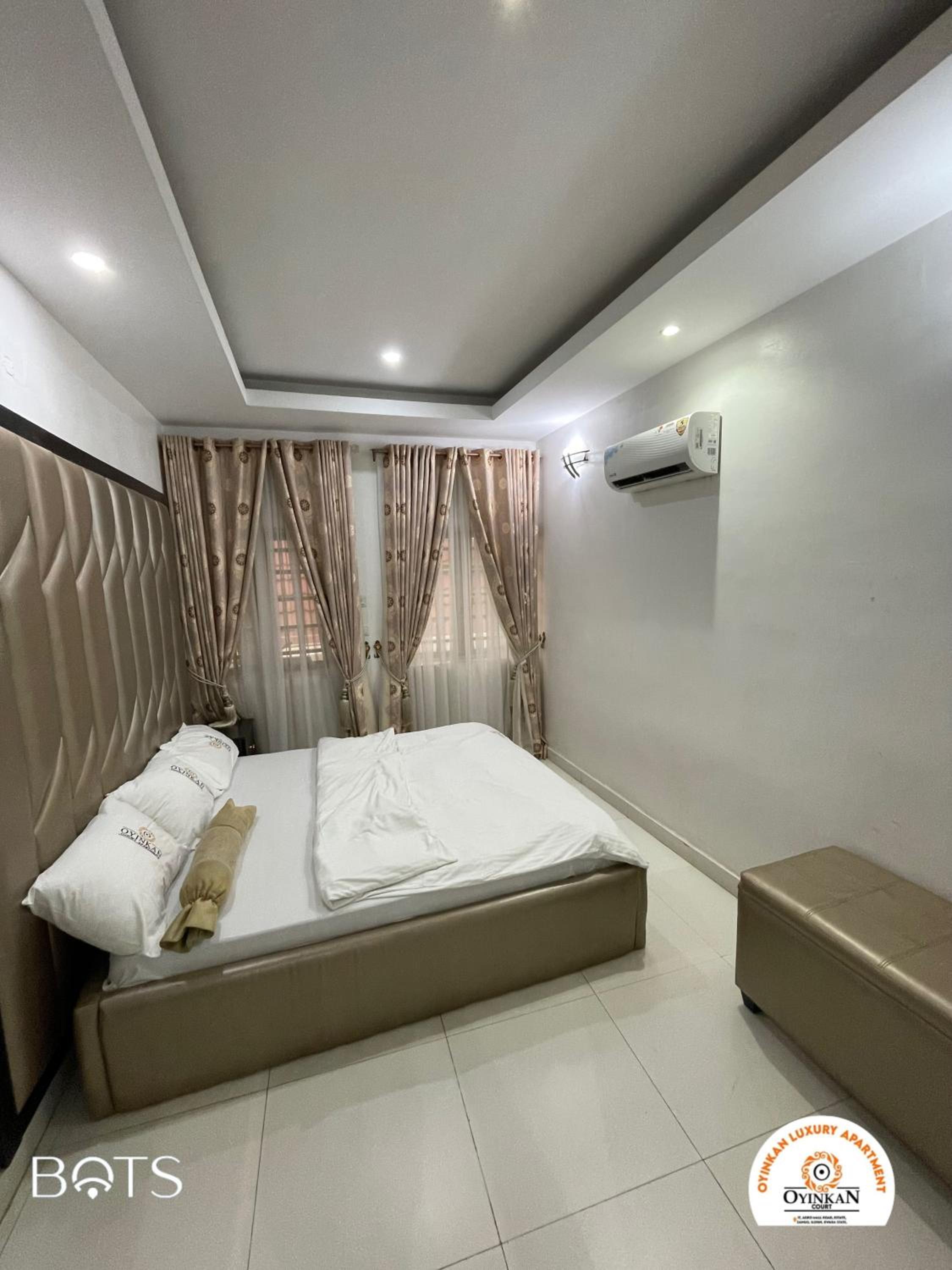 OYINKAN LUXURY APARTMENT view 2