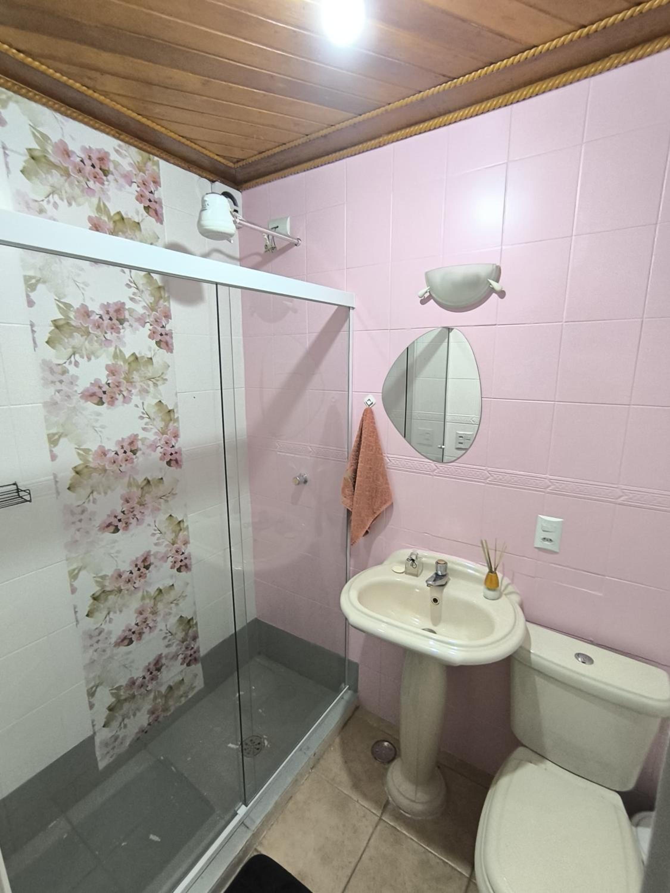 Uma casinha rosa no Pacaembu