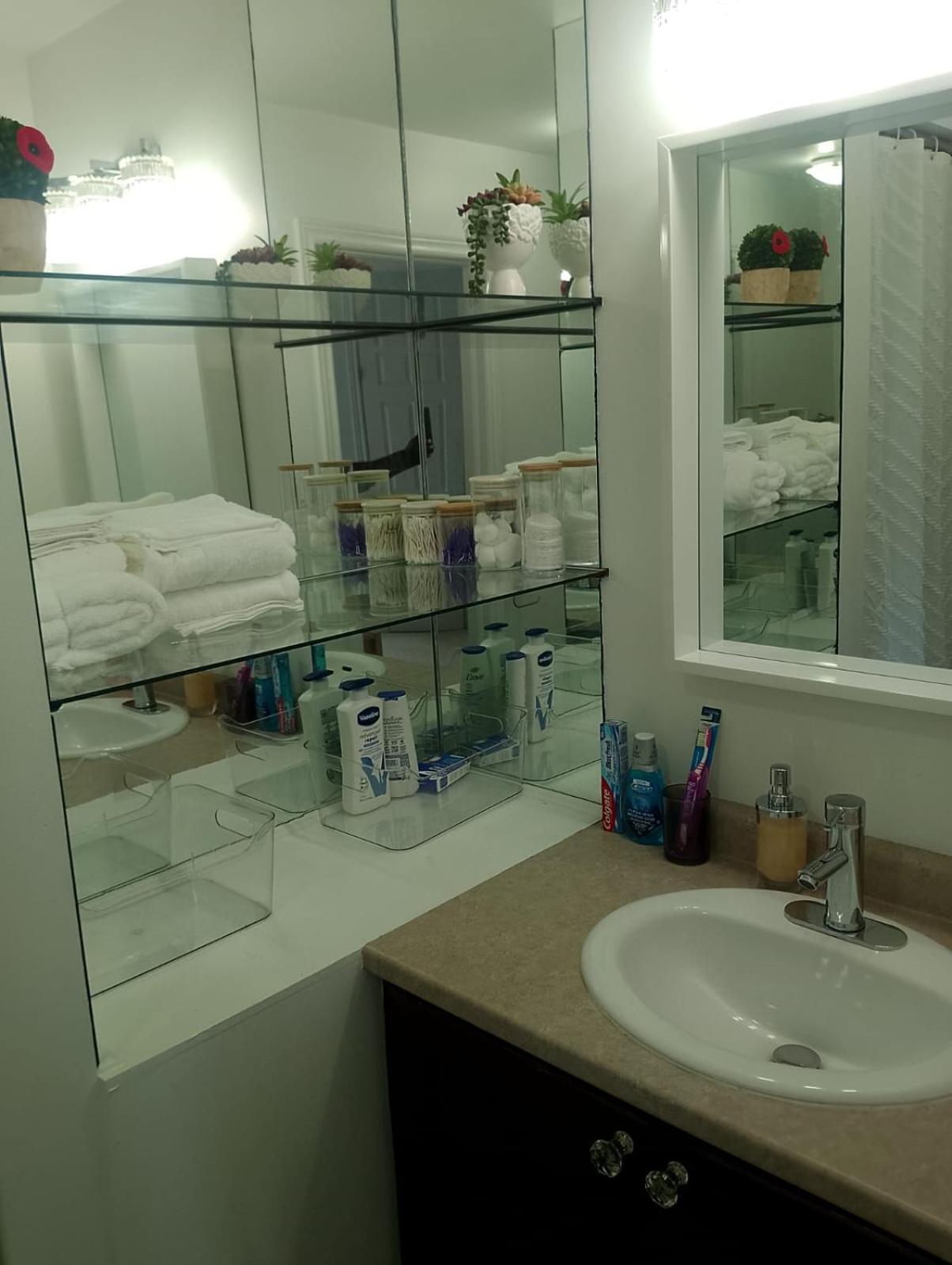 Brantford Vacations - A beautiful Townhouse - Property Image 13