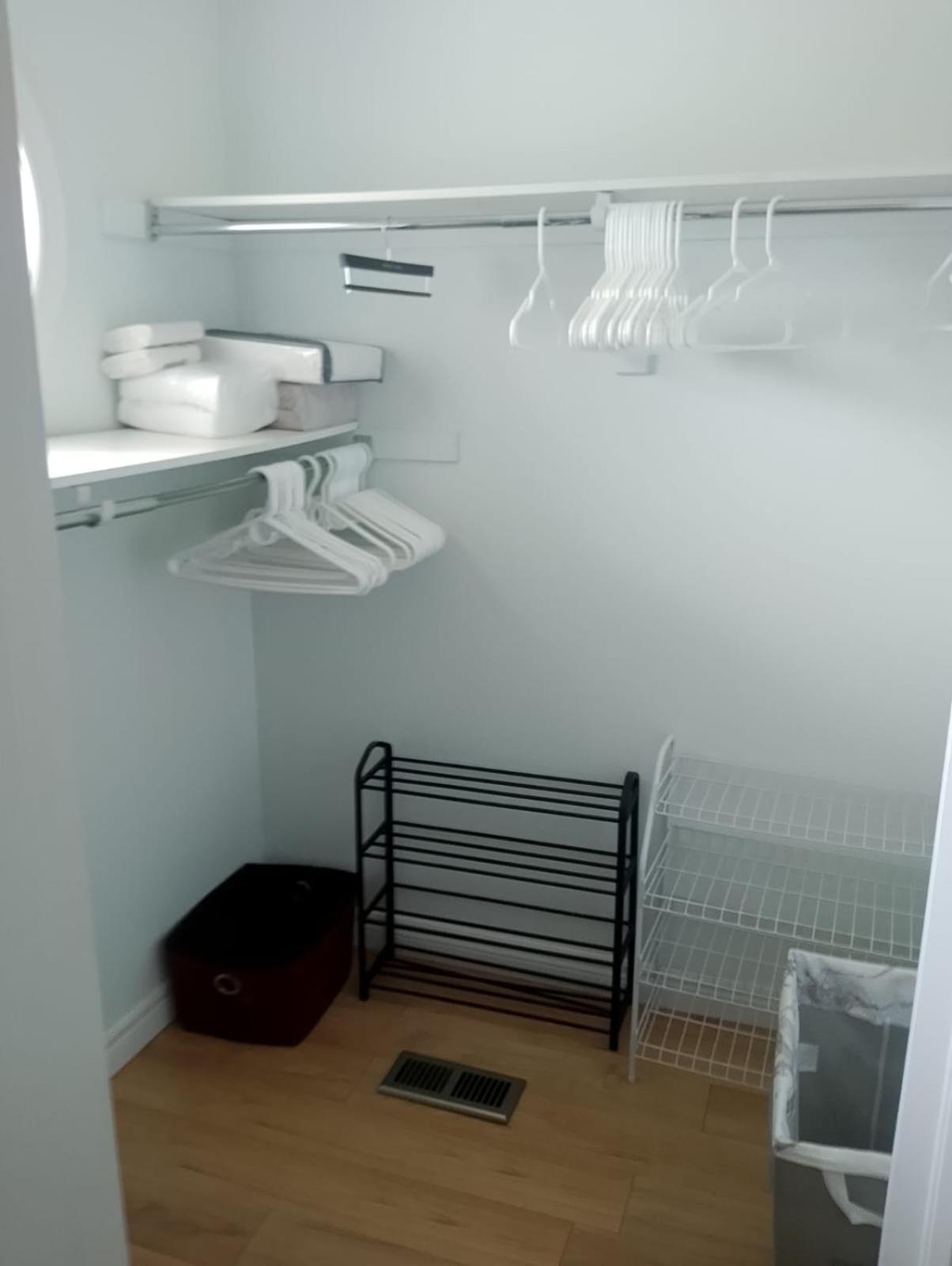 Brantford Vacations - A beautiful Townhouse - Property Image 5