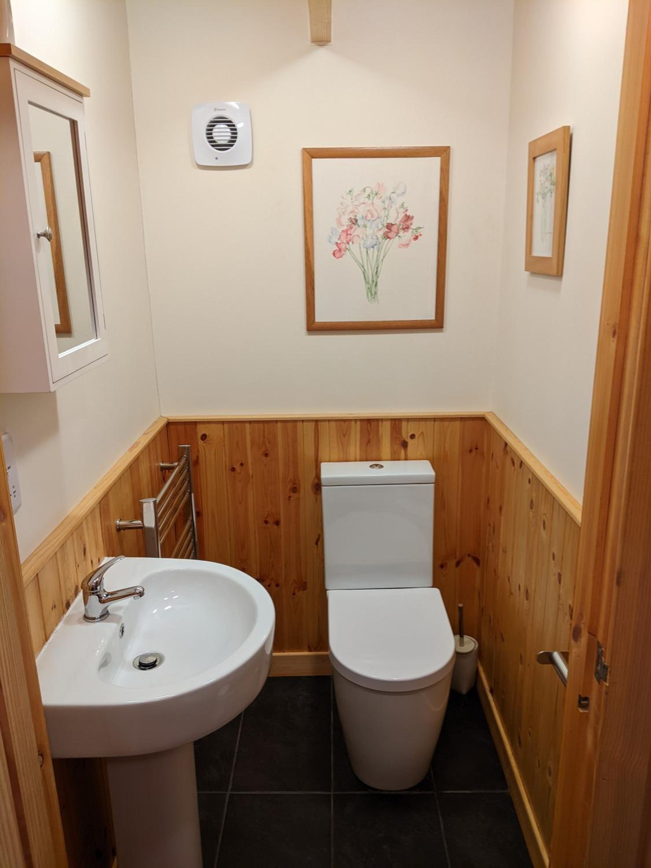 Ronaldsay Log Cabin view 3