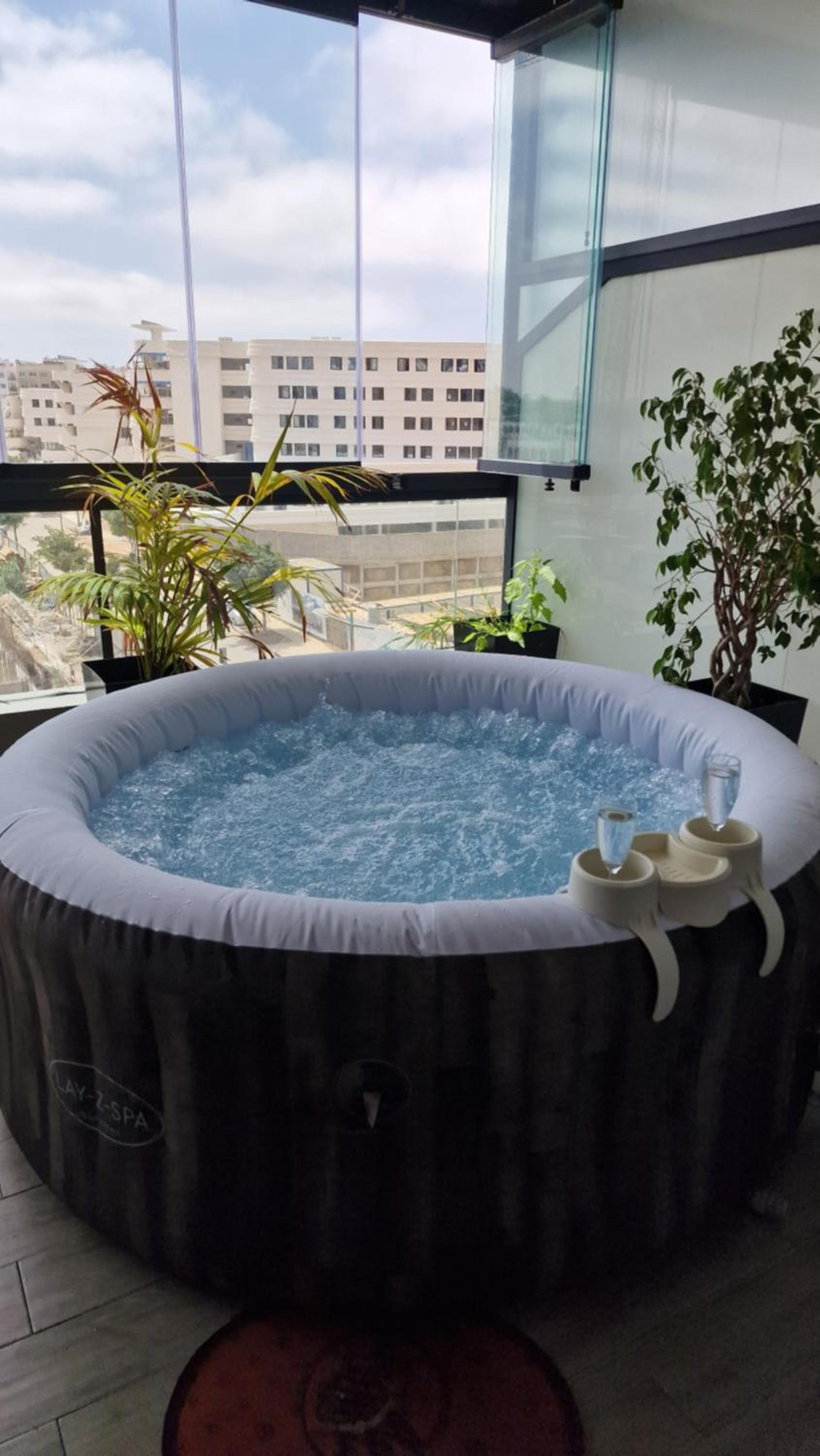 Luxueux Studio avec jacuzzi et salle de sport