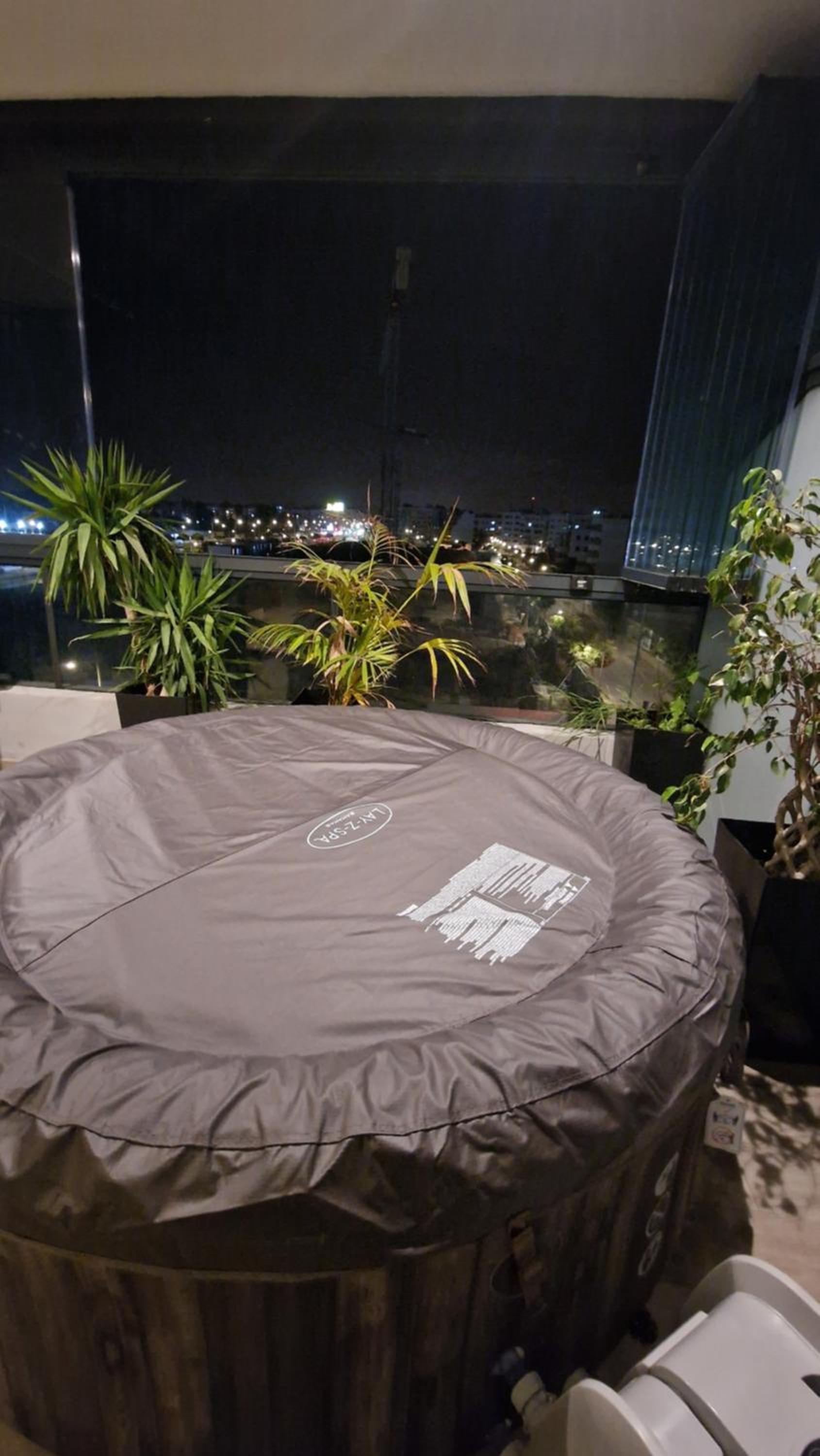 Luxueux Studio avec jacuzzi et salle de sport