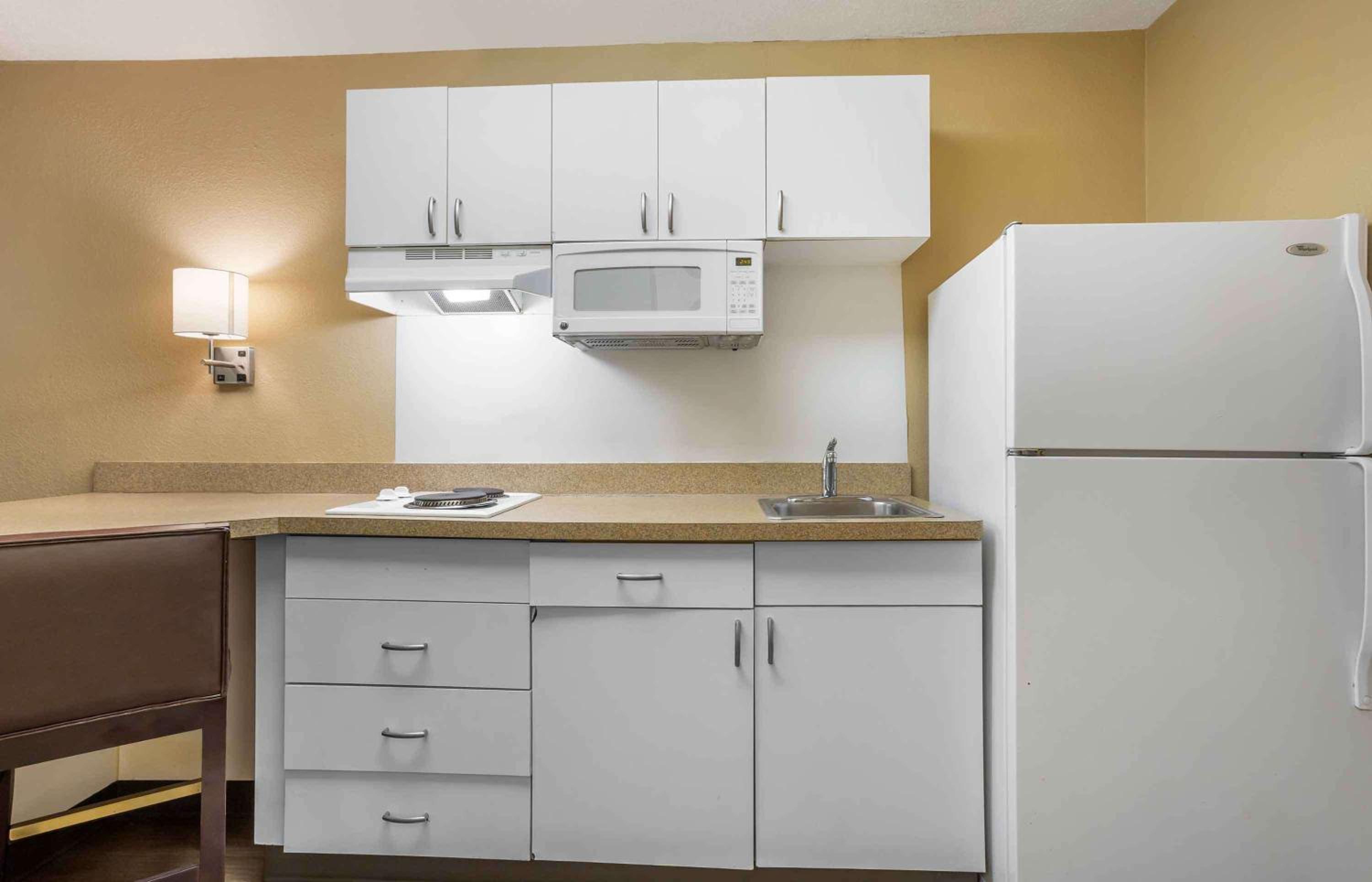 Shelton Vacations - Extended Stay America Suites - Shelton - Fairfield County - Property Image 14