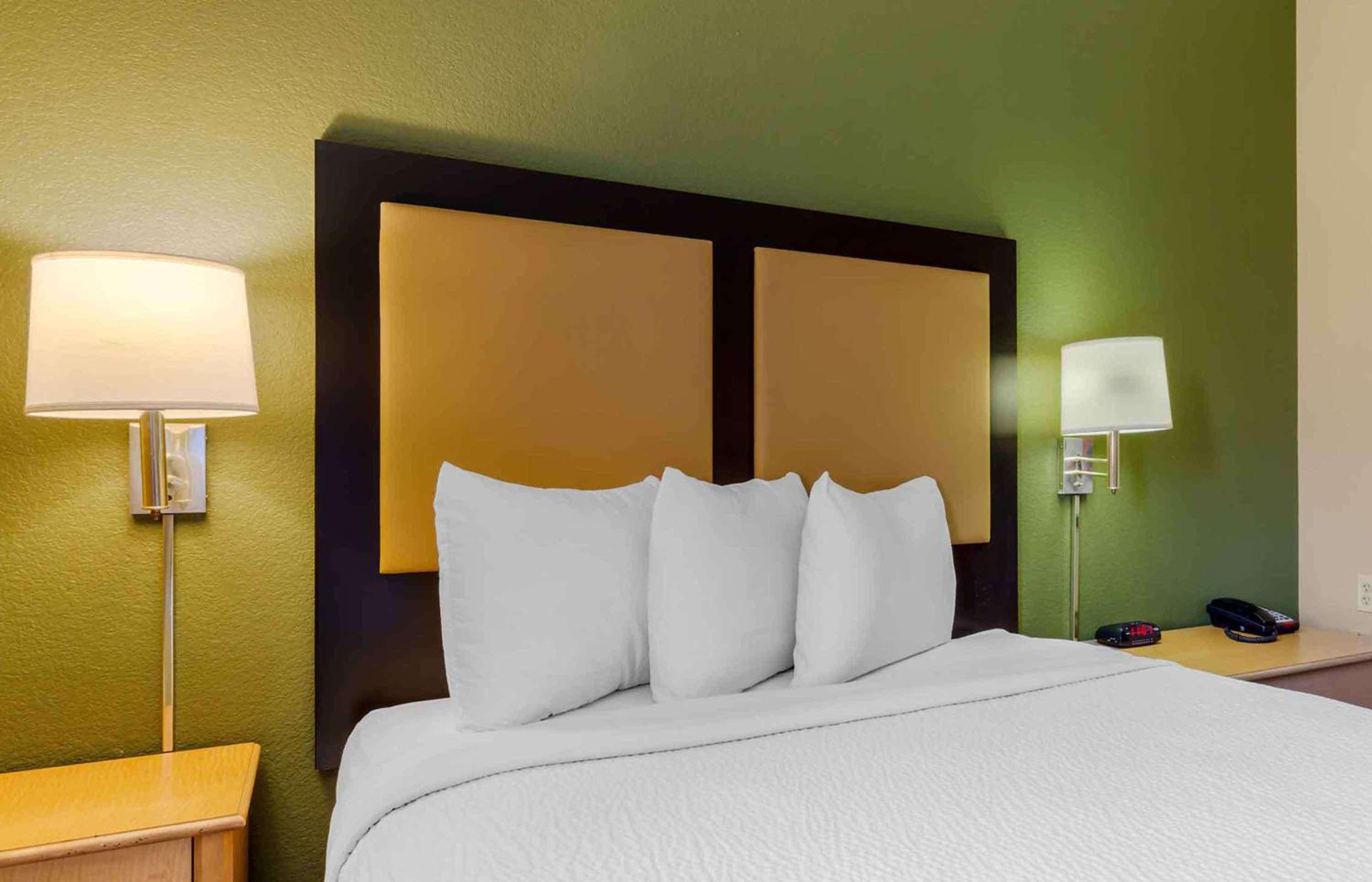 Fishkill Vacations - Extended Stay America Suites - Fishkill - Route 9 - Property Image 11