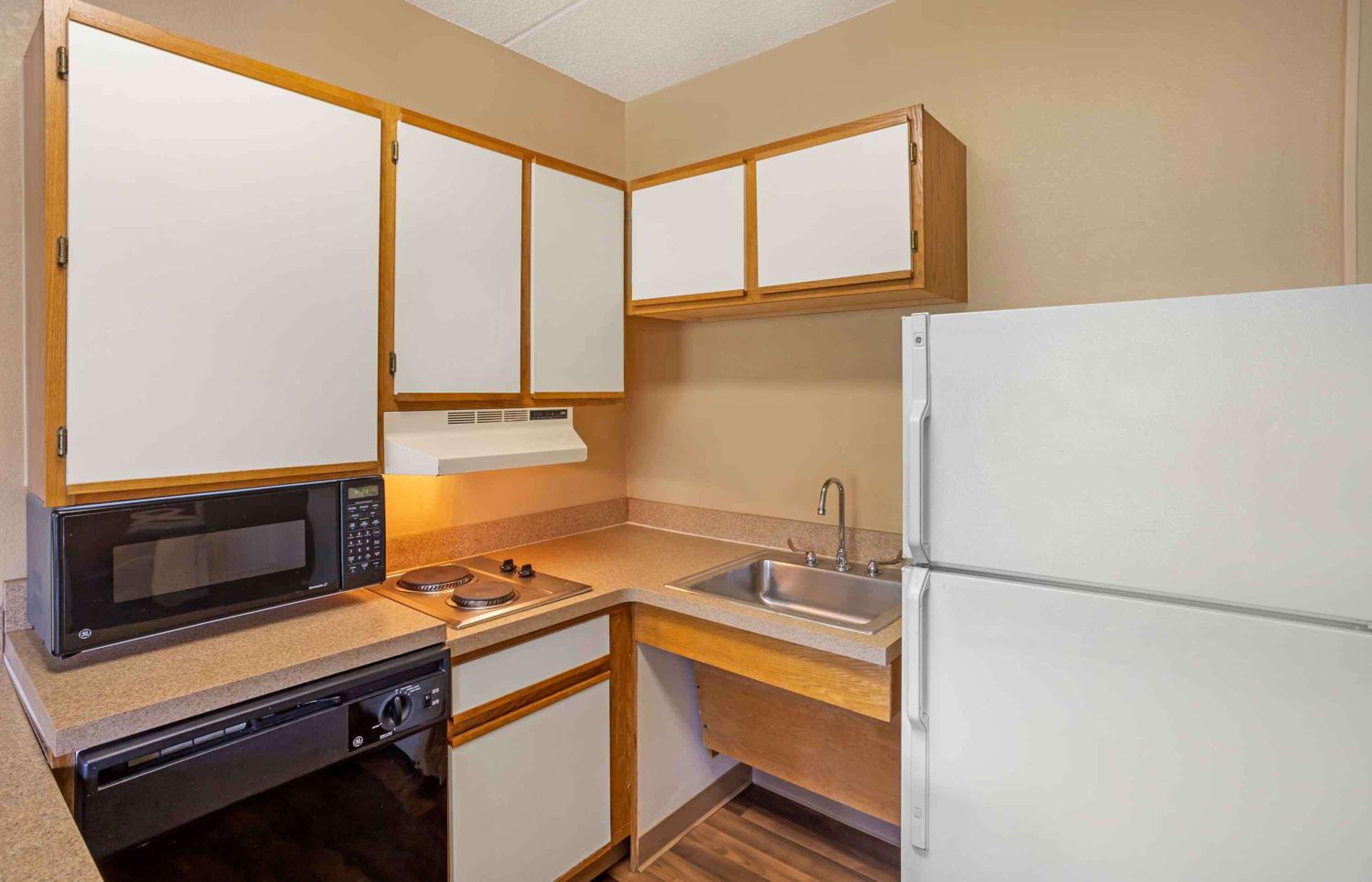 Fishkill Vacations - Extended Stay America Suites - Fishkill - Route 9 - Property Image 41