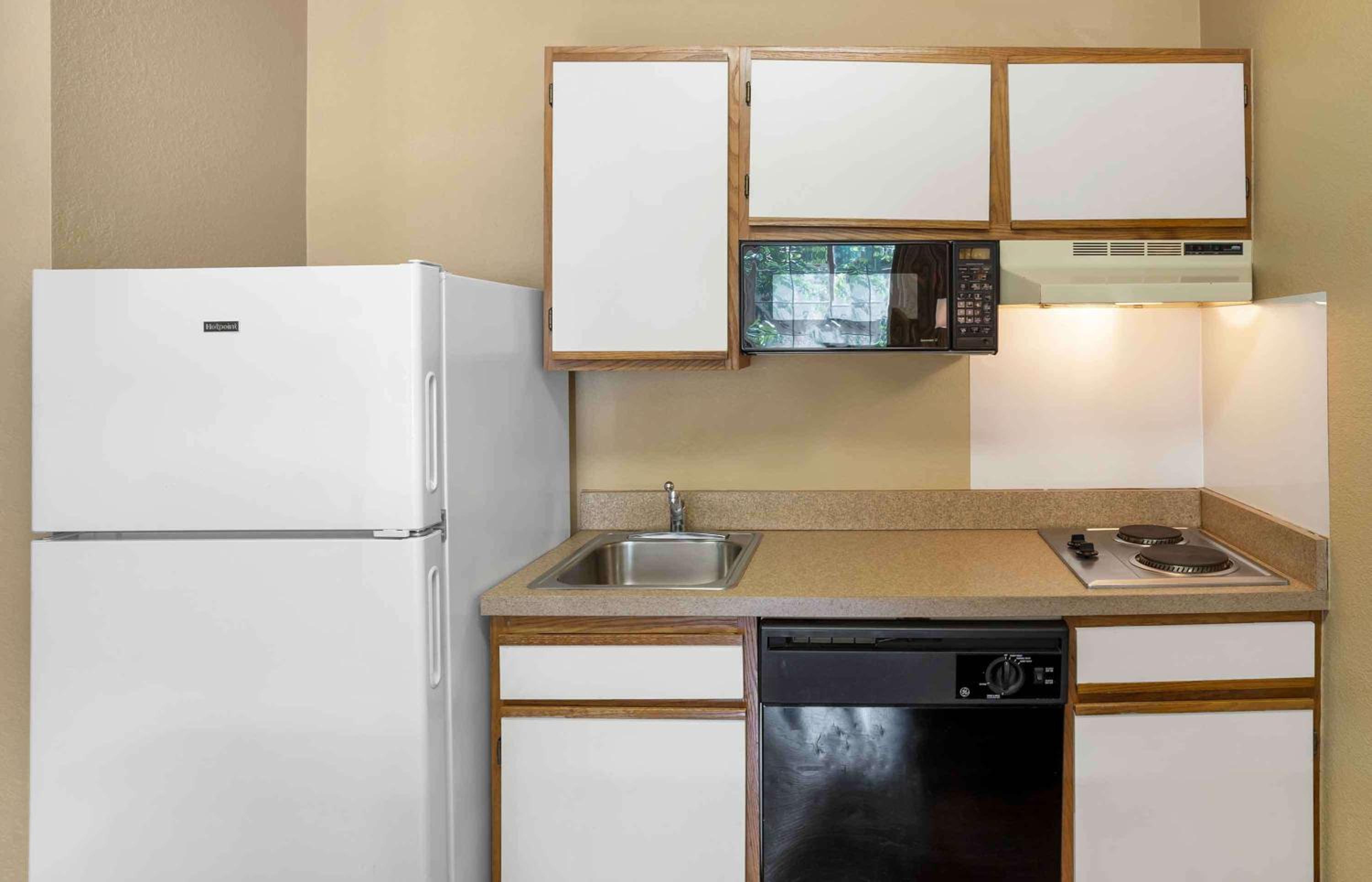 Fishkill Vacations - Extended Stay America Suites - Fishkill - Route 9 - Property Image 45