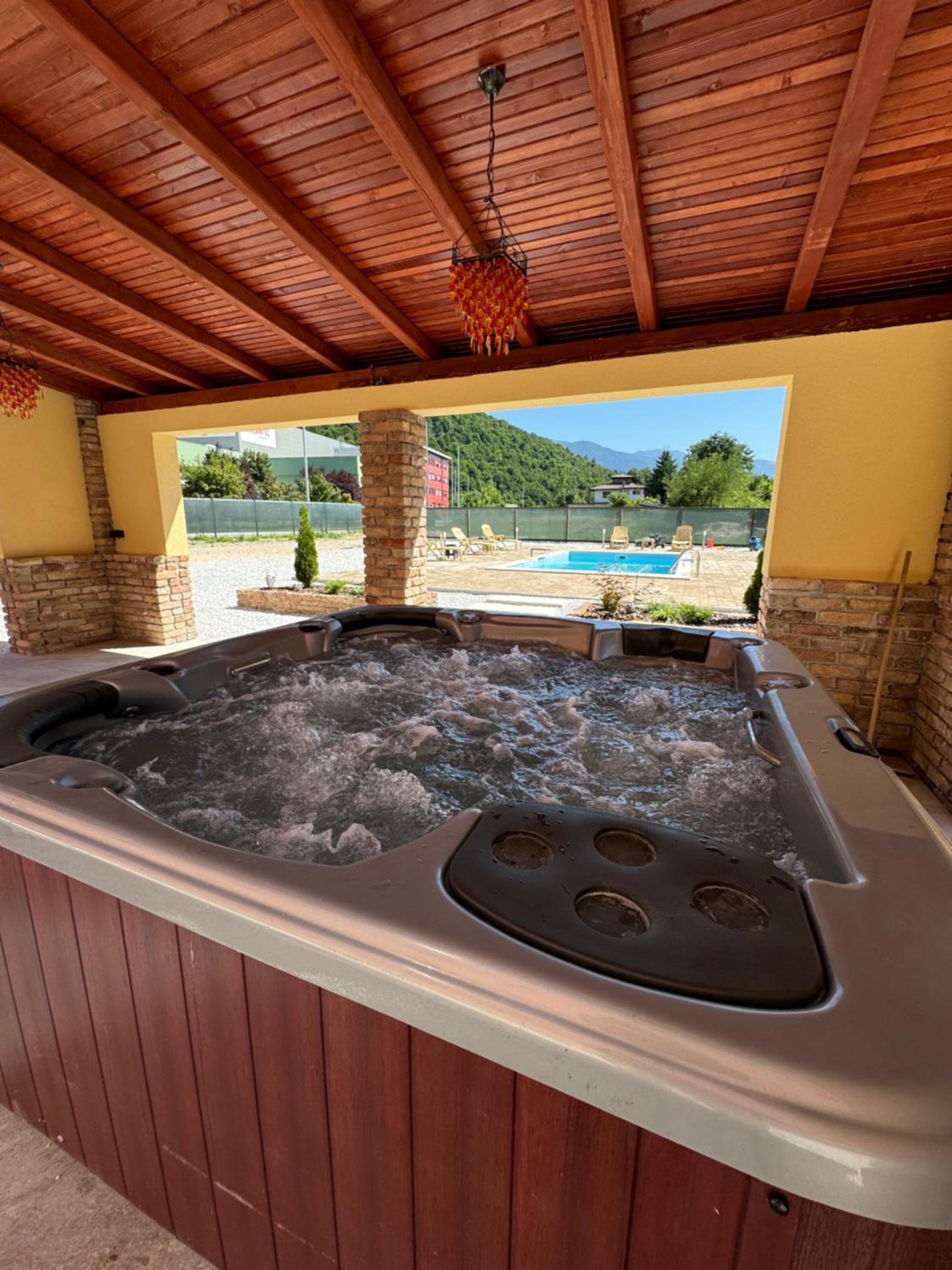 Sarajevo Deluxe penthouse and pool view 2