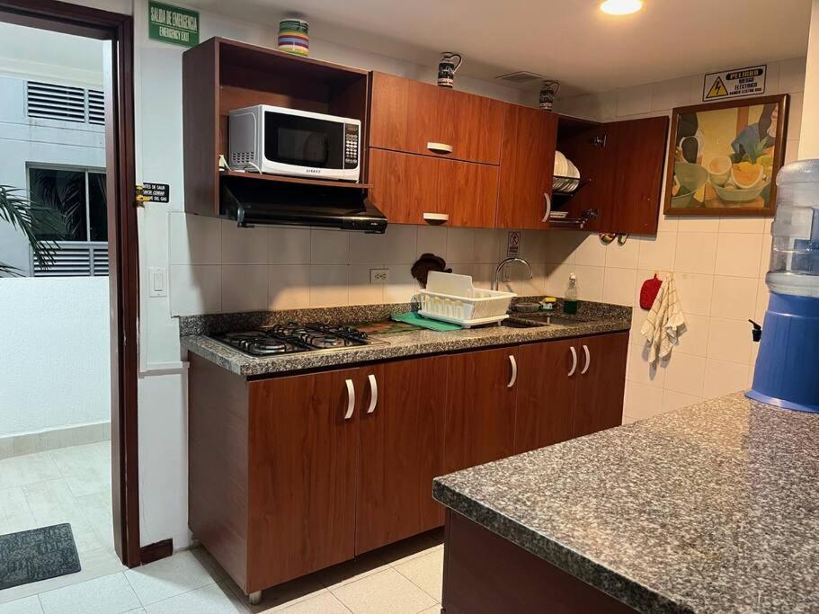 Apartamento en edificio Sea View con piscina frente al mar - a 3 min de la playa
