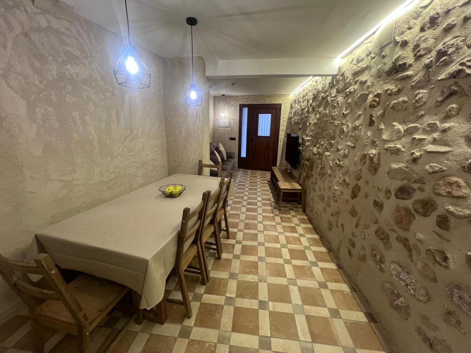 Casa Raquel Montanejos