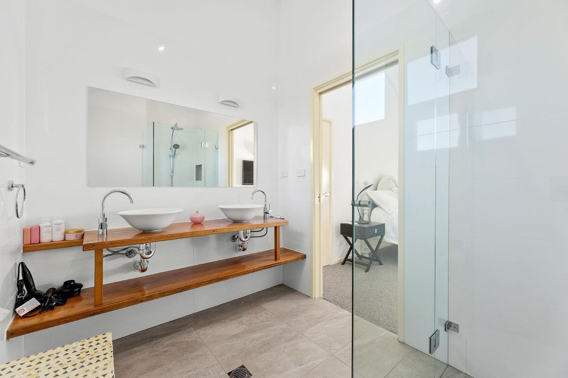 Dollini Views - Unit 2 - 14 Jocelyn St, Dalmeny