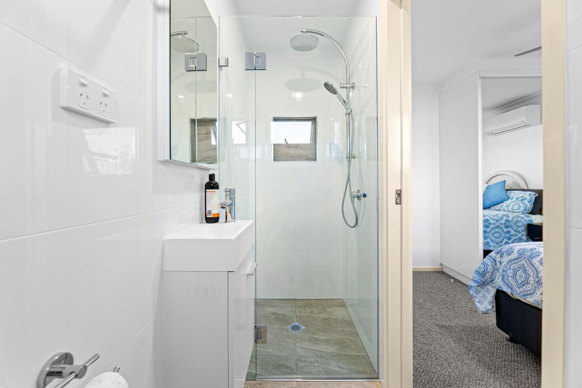 Dollini Views - Unit 2 - 14 Jocelyn St, Dalmeny