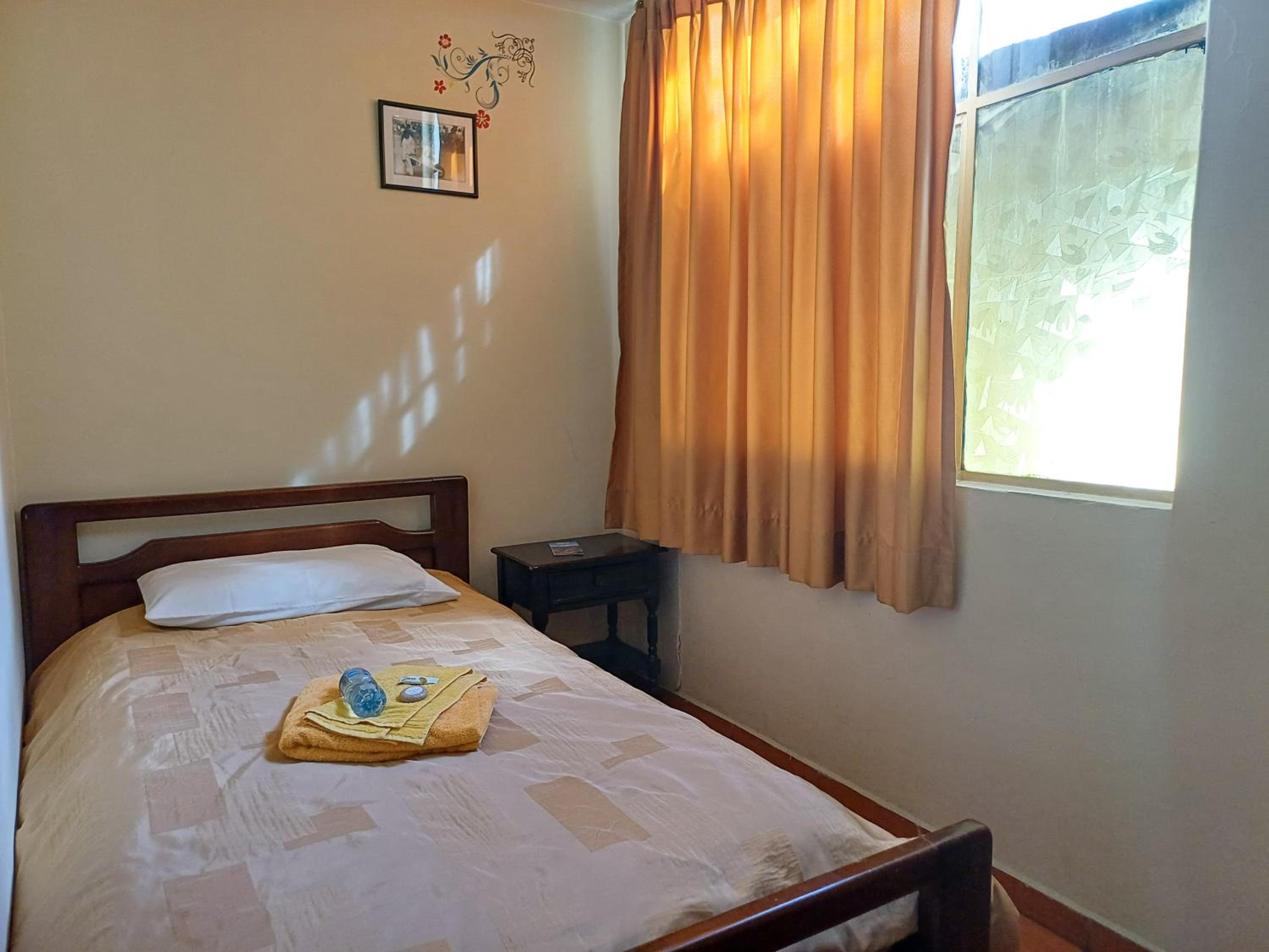 The Quito Guest House with Yellow Balconies for Travellers