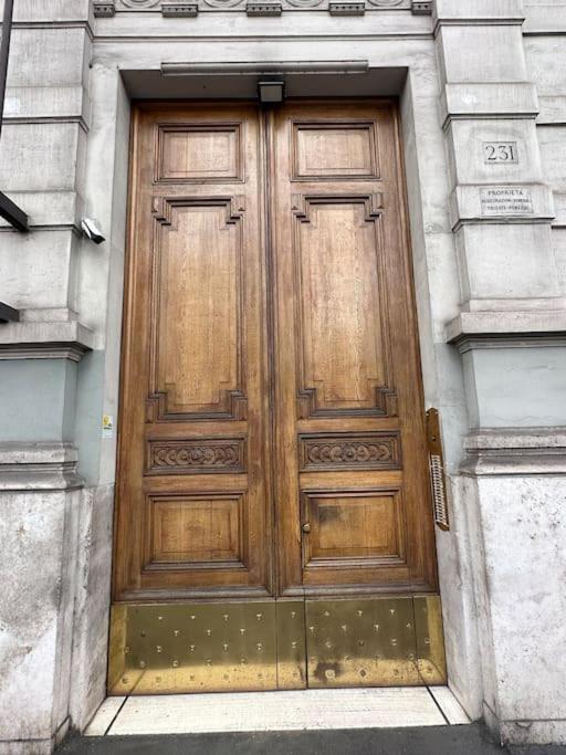 Central Rome Family Apartment near Villa Borghese