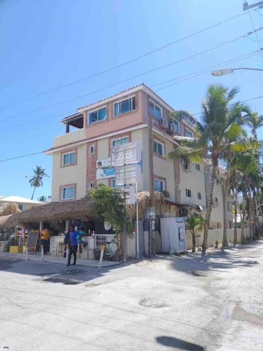 A 5 Minutos de la Playa Piscina Aire Acondicionado Parqueo