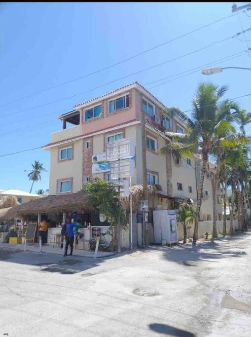 A 5 Minutos de la Playa Piscina Aire Acondicionado Parqueo
