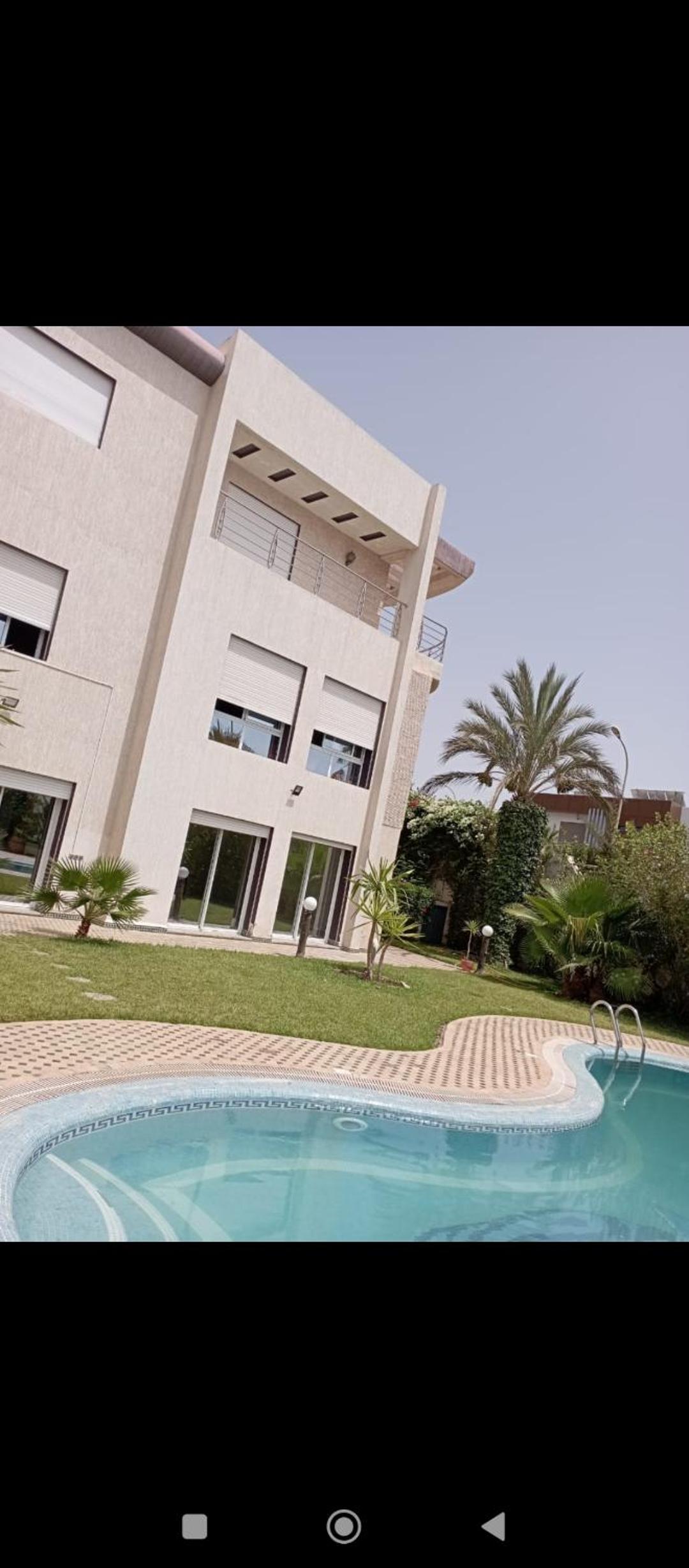 An elegant villa in the heart of Agadi view 3