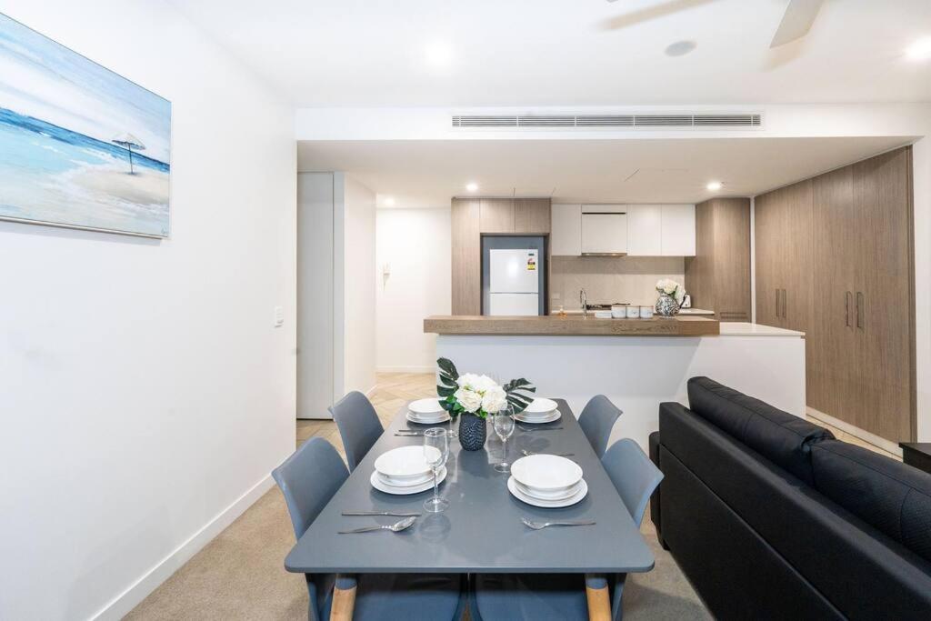 Luxurious 2BR2BA Resort-Style Retreat In Hamilton