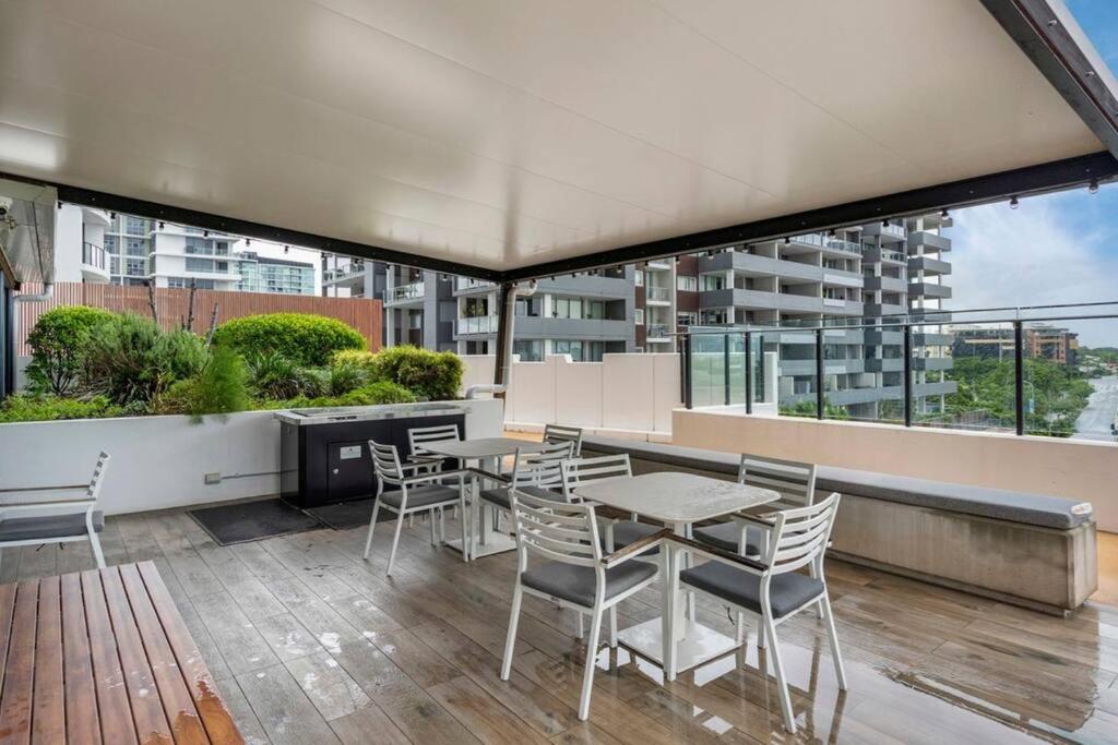 Luxurious 2BR2BA Resort-Style Retreat In Hamilton