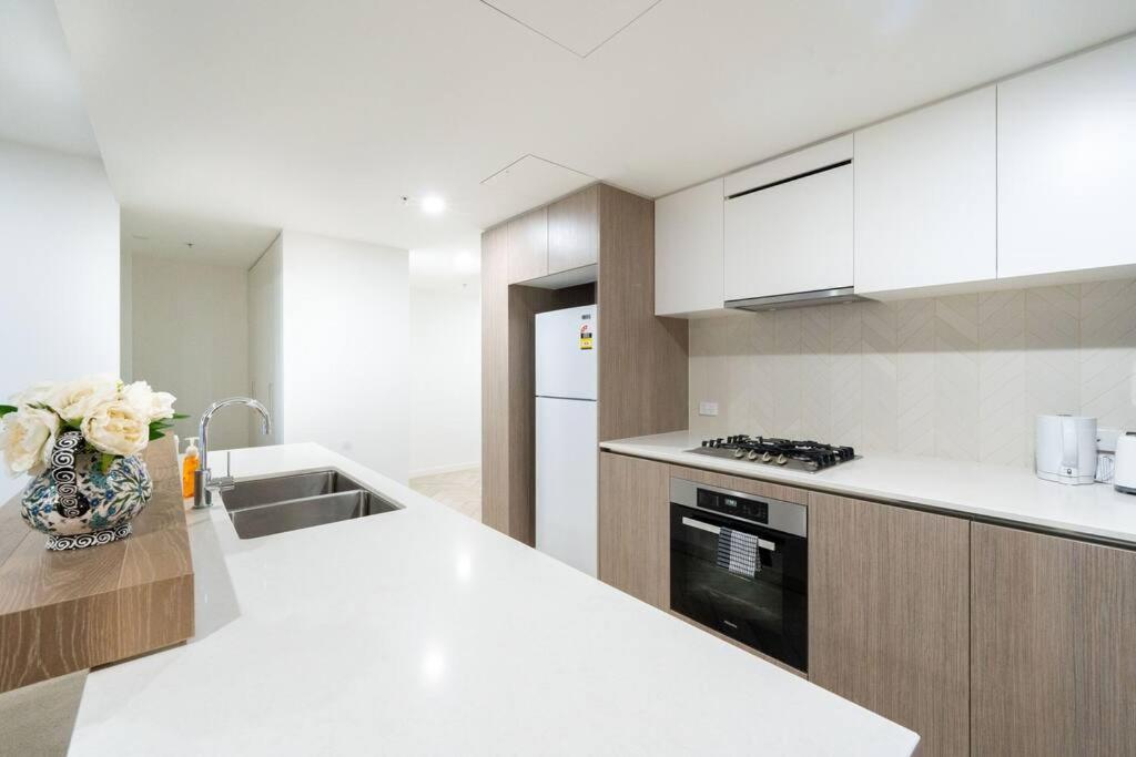 Luxurious 2BR2BA Resort-Style Retreat In Hamilton