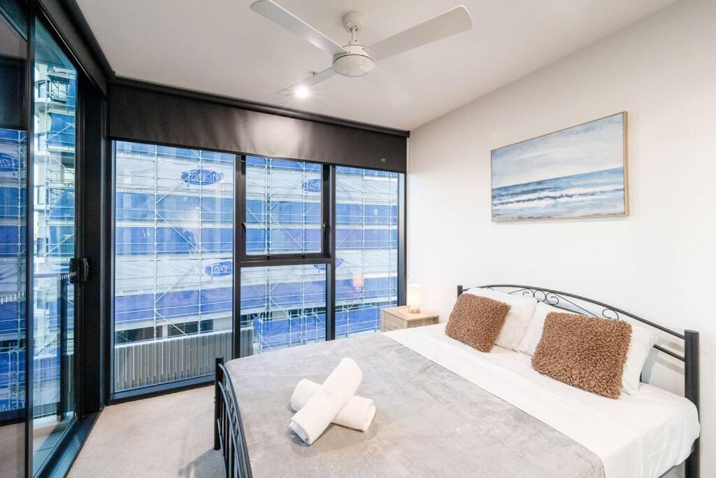 Luxurious 2BR2BA Resort-Style Retreat In Hamilton