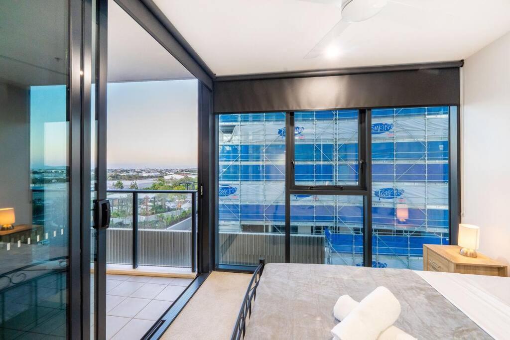 Luxurious 2BR2BA Resort-Style Retreat In Hamilton
