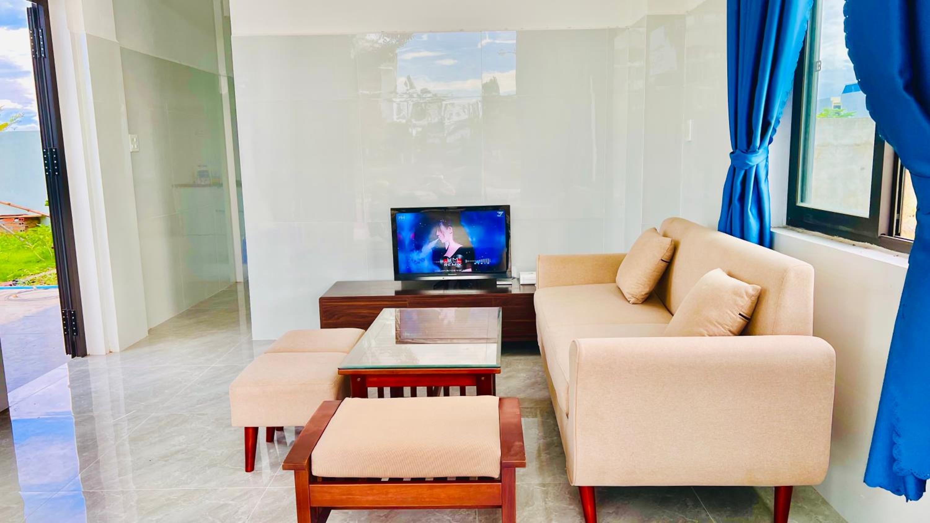 X Homestay