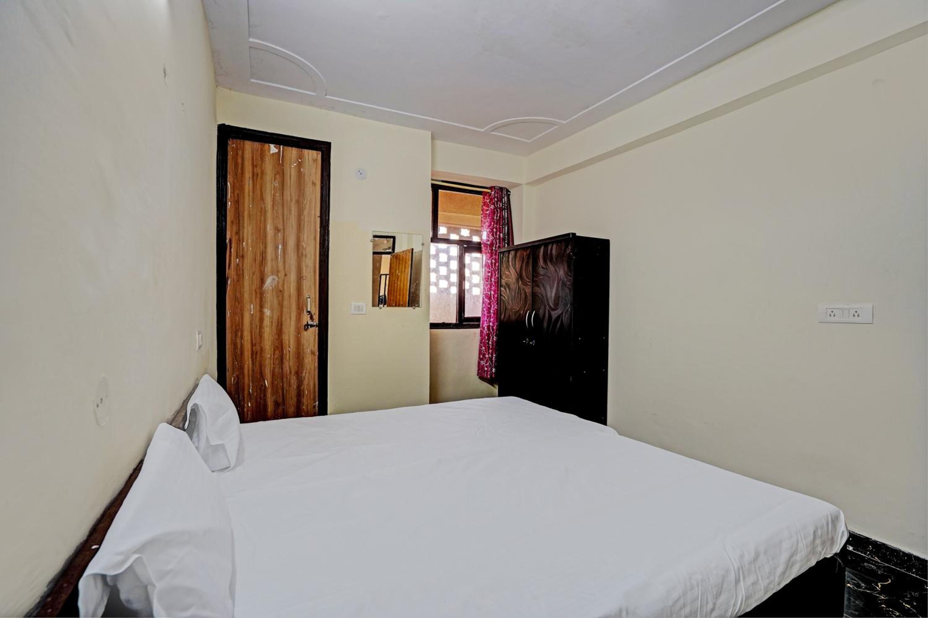 Hotel O Royal