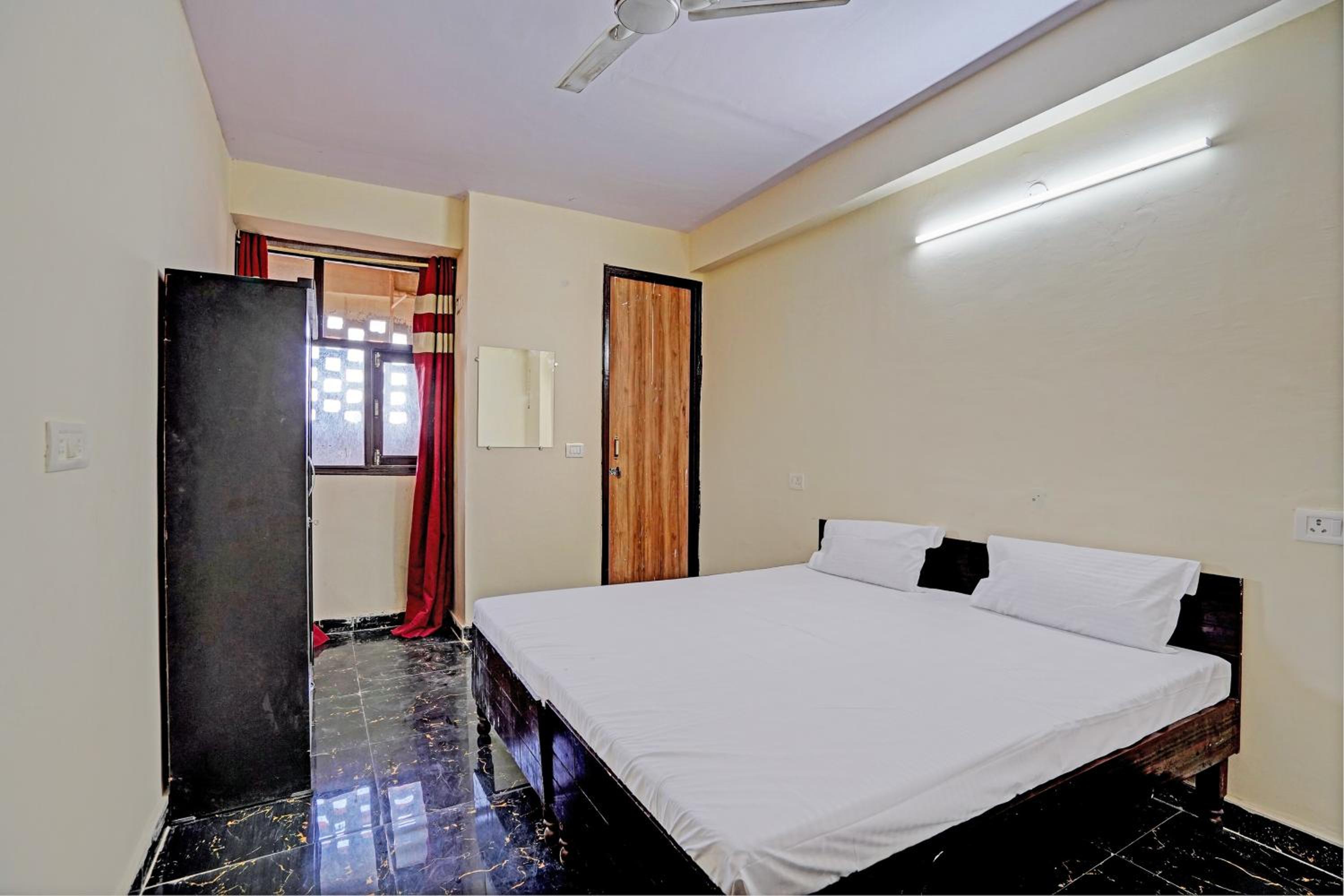 Hotel O Royal