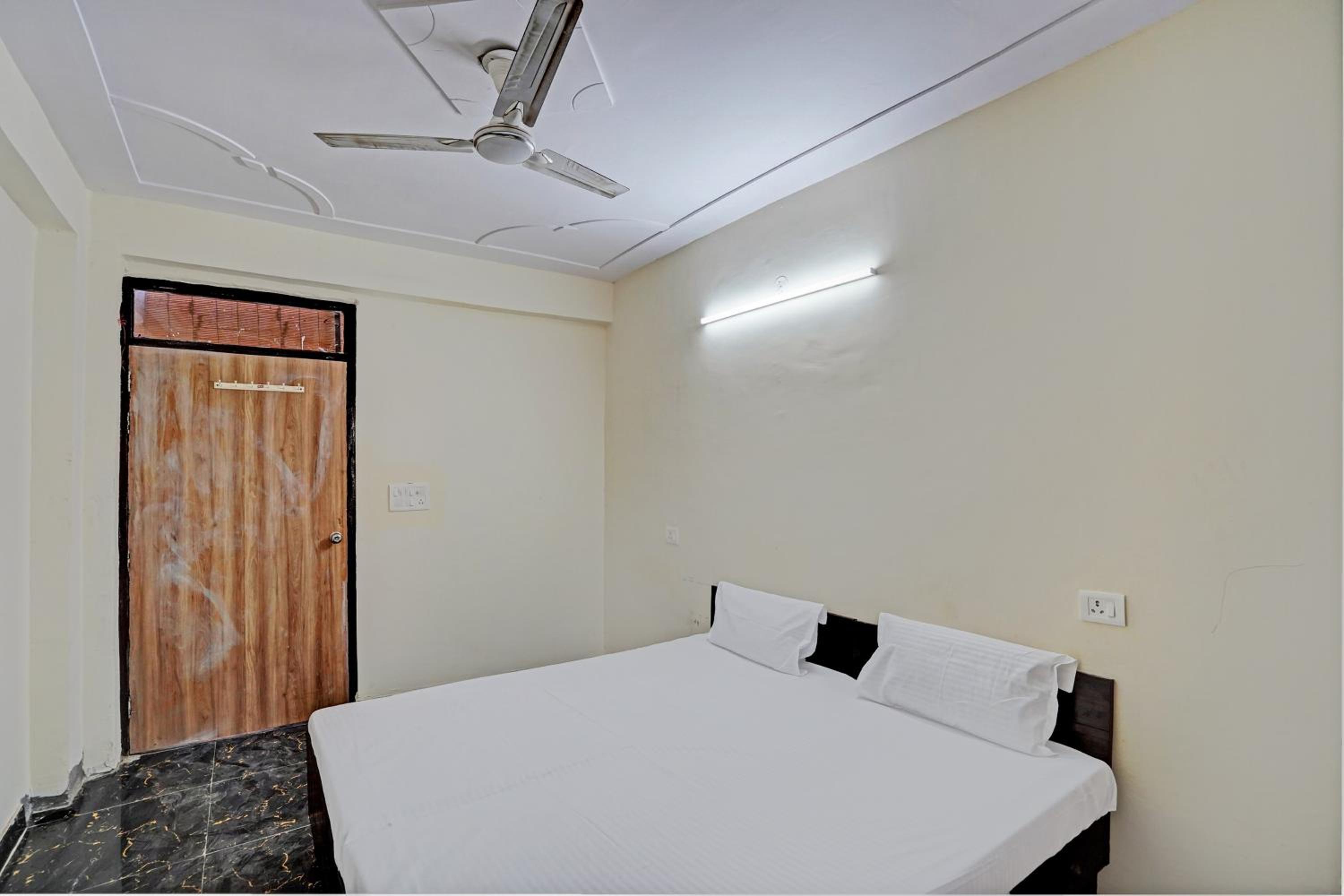 Hotel O Royal