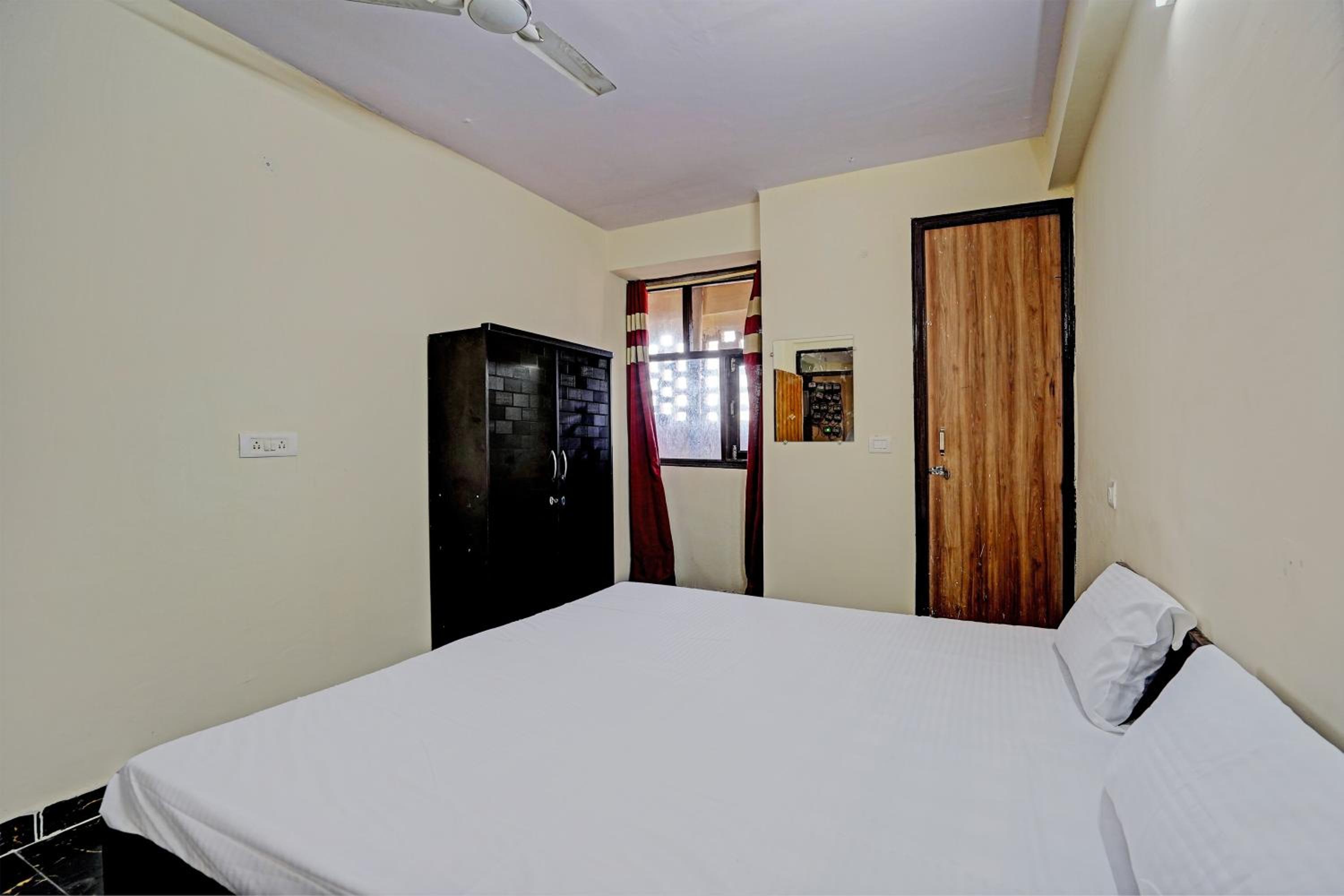 Hotel O Royal