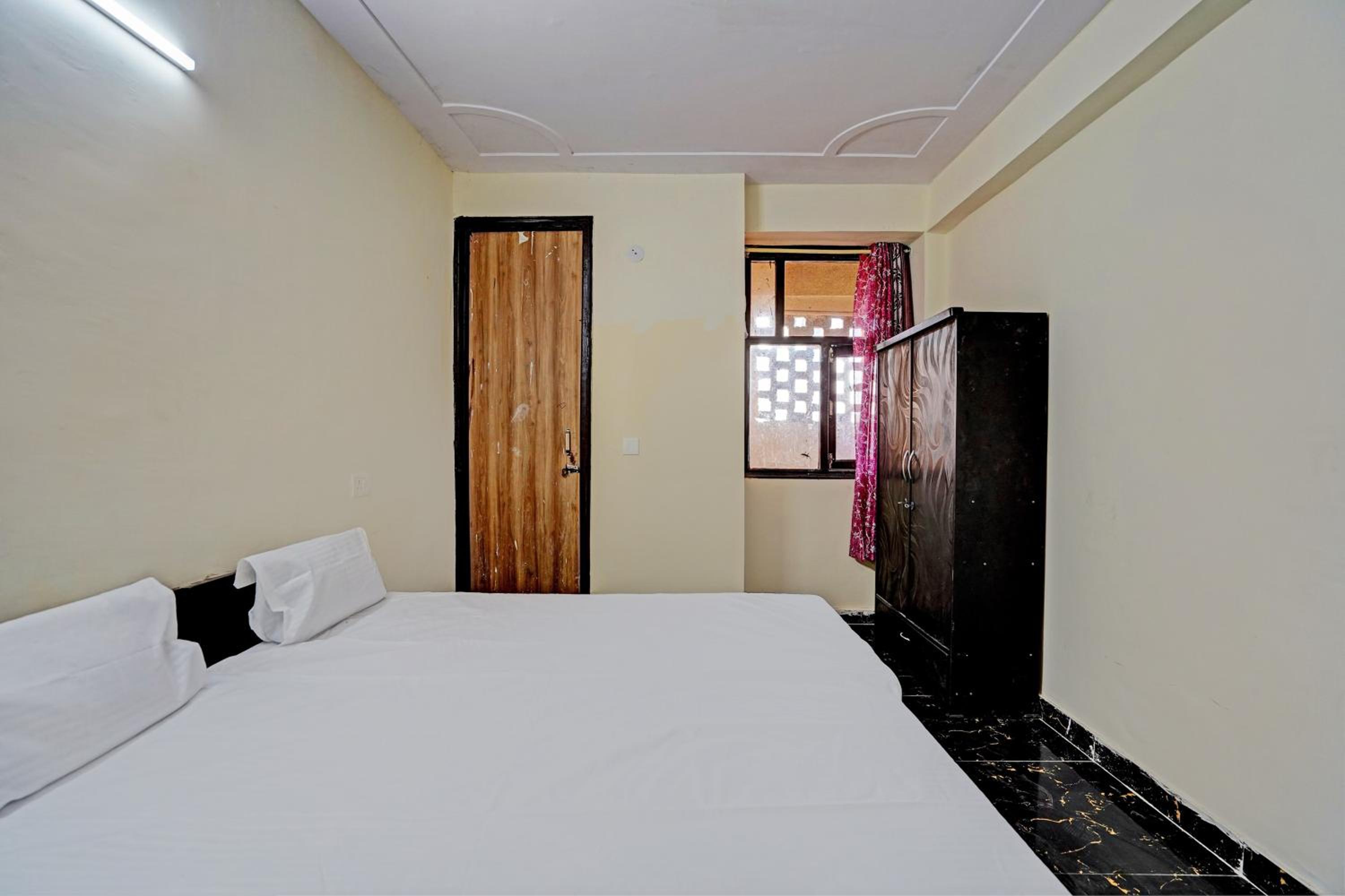 Hotel O Royal