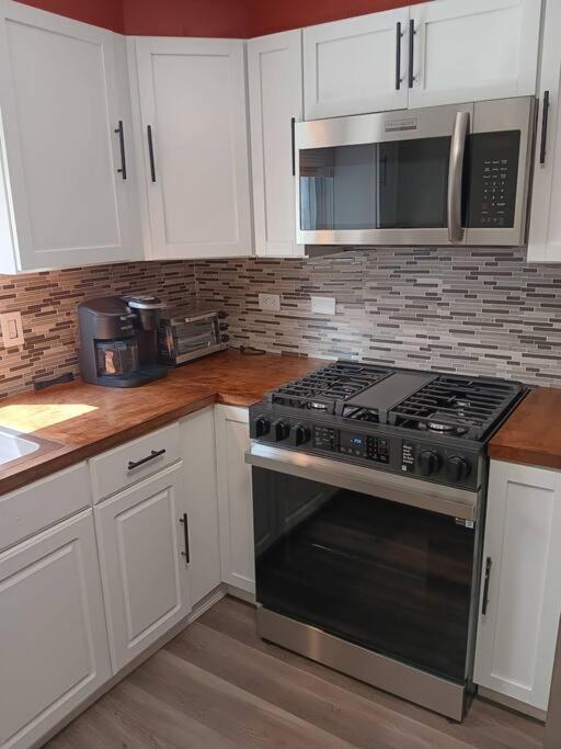 Chicago Vacations - Condo Apartment Near Midway Airport - Property Image 22