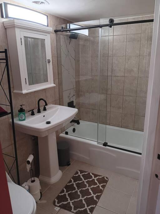 Chicago Vacations - Condo Apartment Near Midway Airport - Property Image 15
