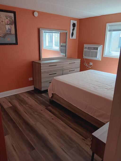 Chicago Vacations - Condo Apartment Near Midway Airport - Property Image 3