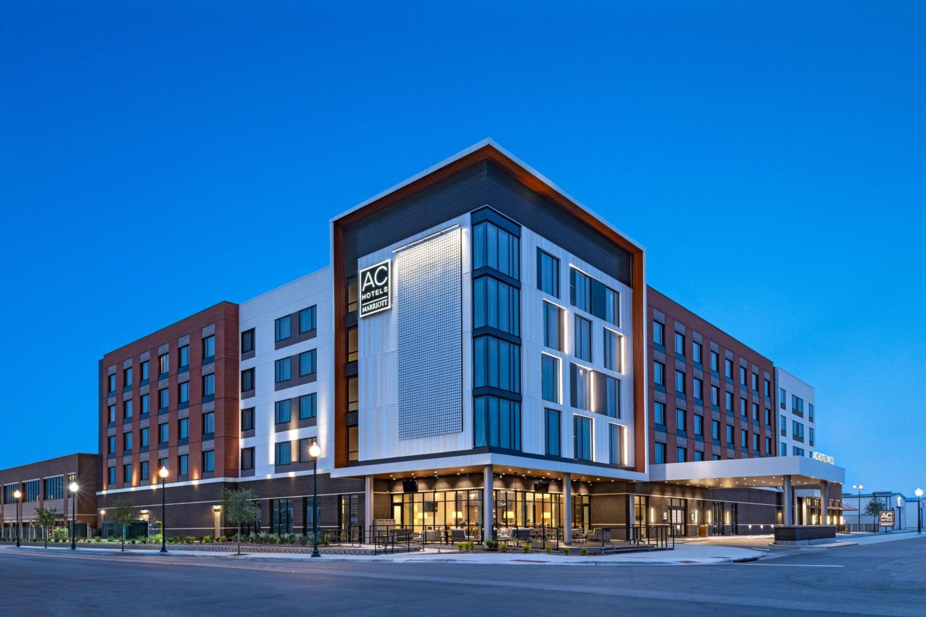 Hotel AC Hotel by Marriott Waco Downtown - Image 1