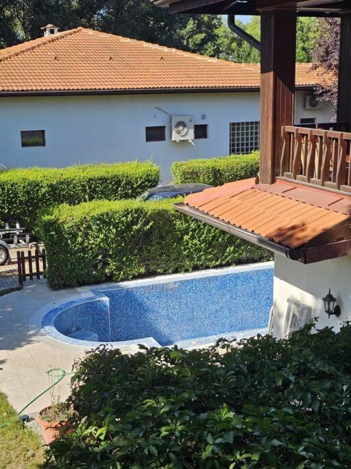 Beautiful and quiet family villa