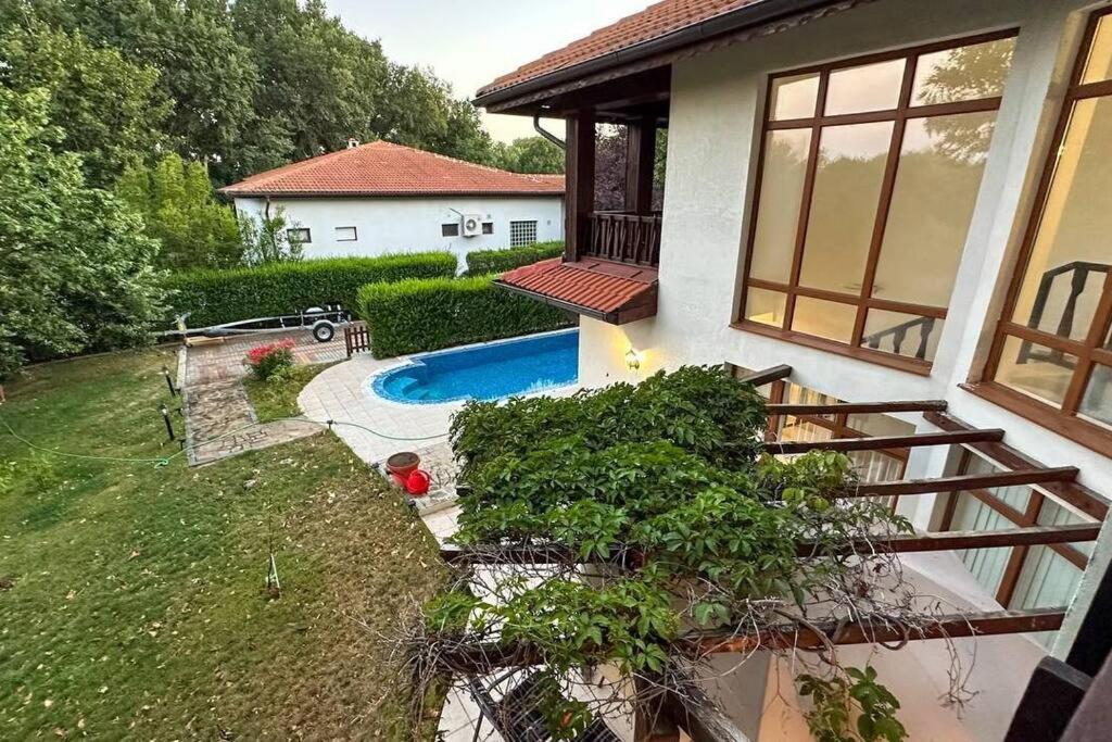 Beautiful and quiet family villa