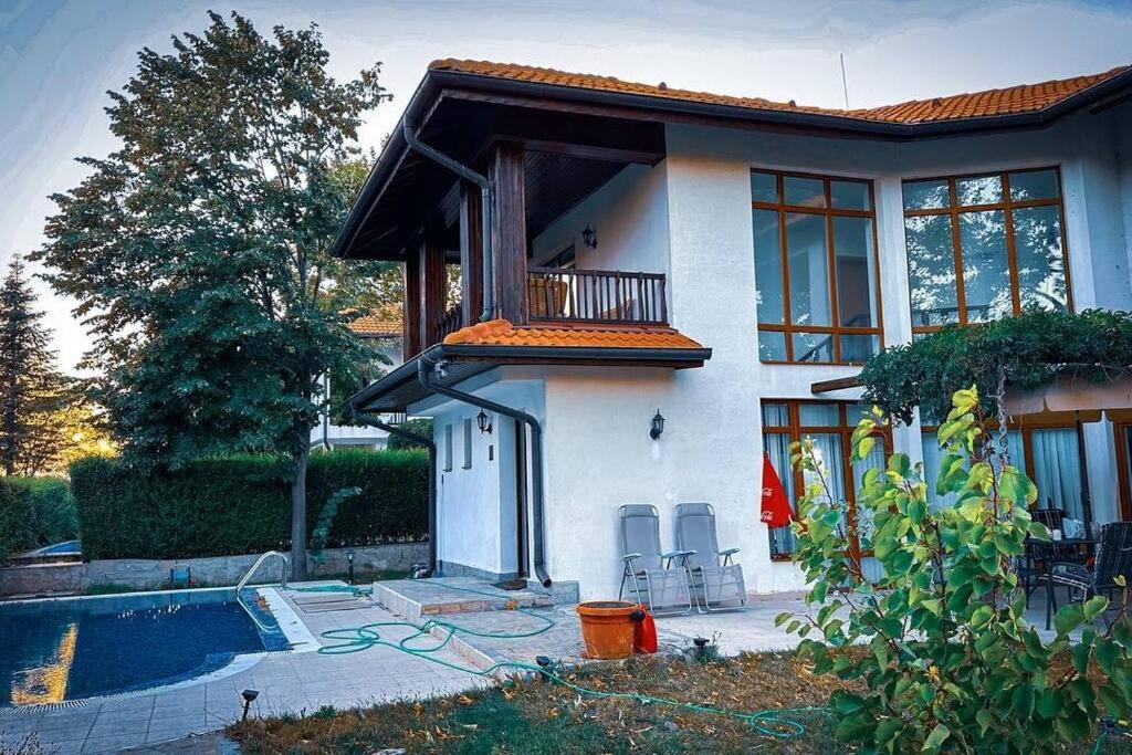 Beautiful and quiet family villa