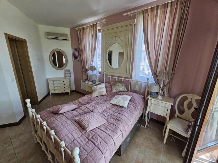 Beautiful and quiet family villa