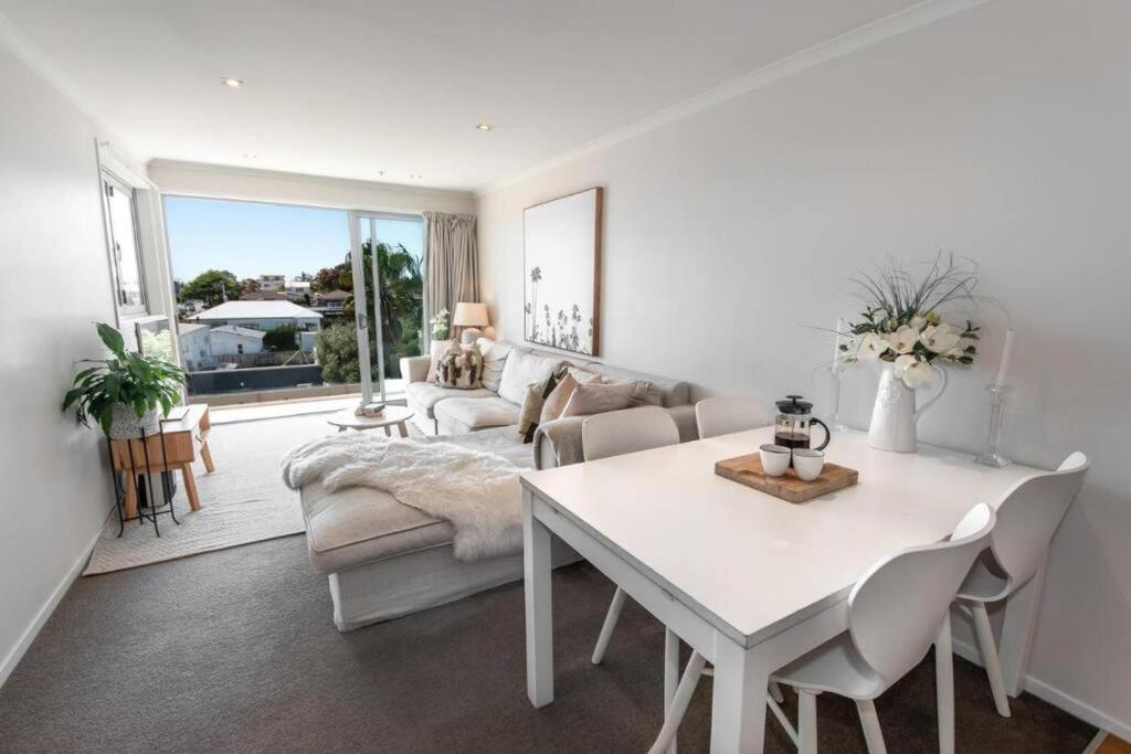 Mount Maunganui Beach Apartment