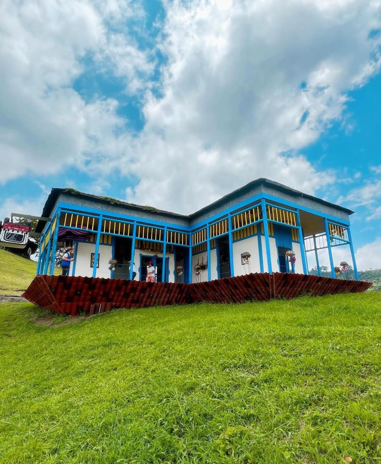 APARTAMENTOS turismo PARQUE DEL CAFE Montenegro QUINDIO