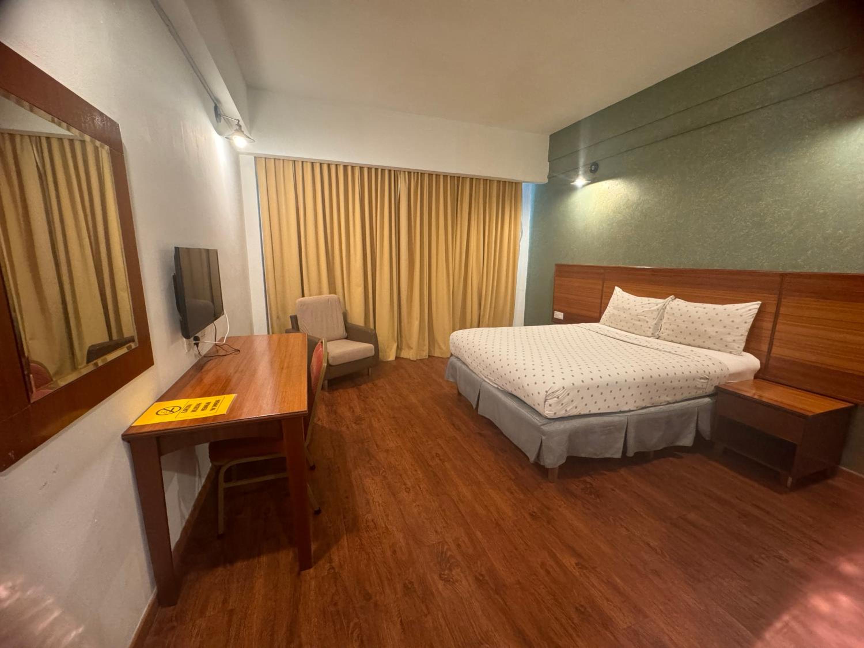 Palette - Kota Tinggi Mayres Hotel photo 4