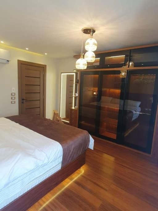 Luxury apartment with sea view