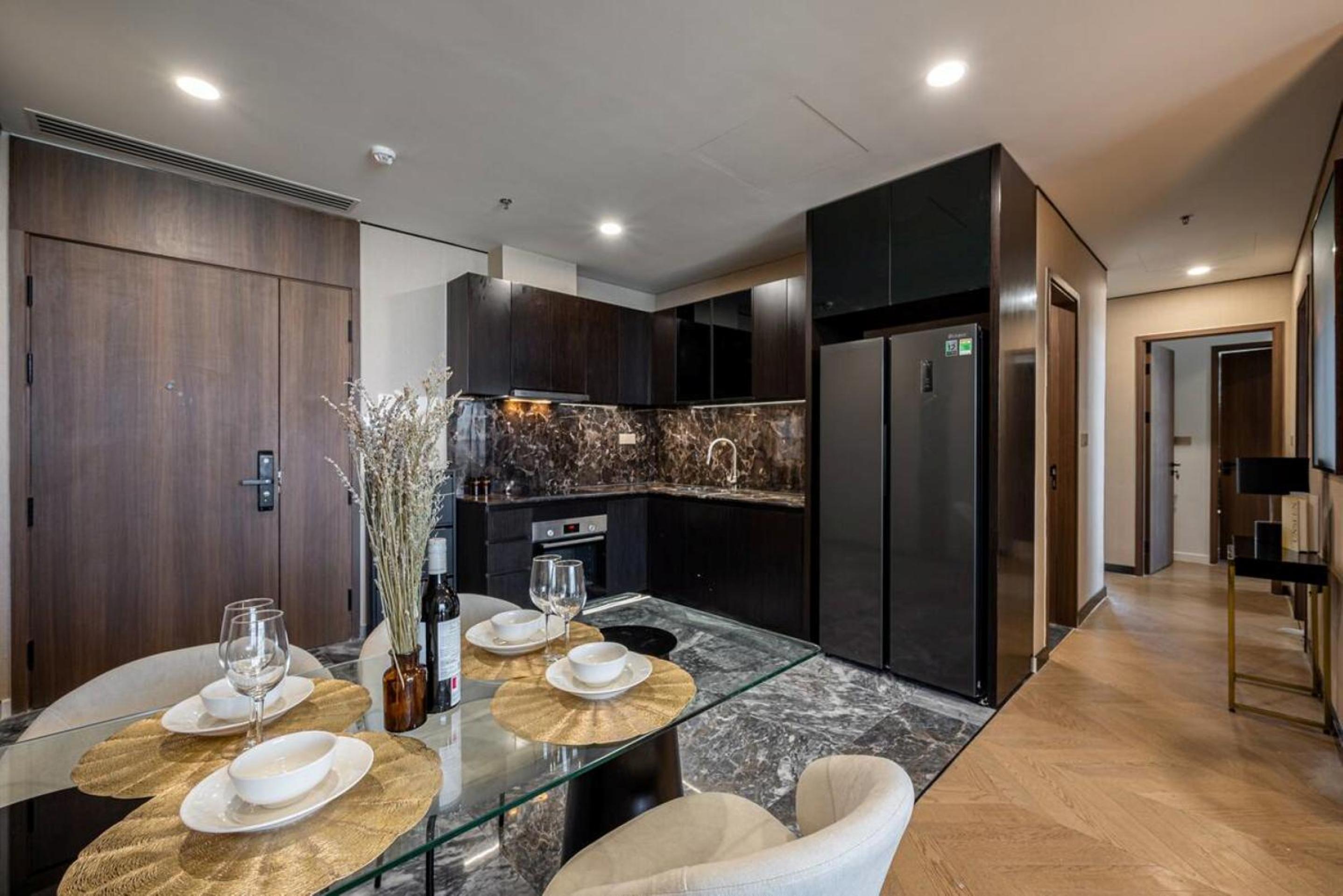 Lumiere Riverside - Luxury Condo District 2 view 5