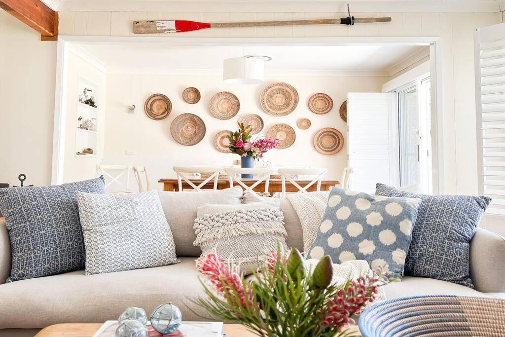 Amanzi Beach House - just 10m to Collingwood Beach!